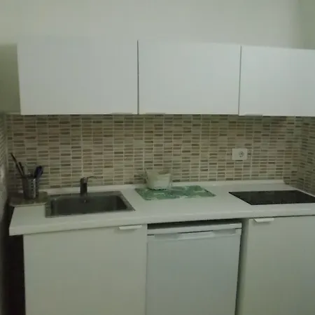 Ninarella Bed & Breakfast 4*